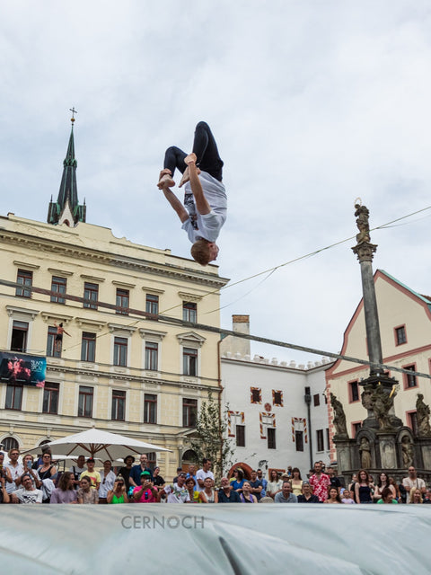 Tibor Mikulec, professional slackliner and Sens ambassador