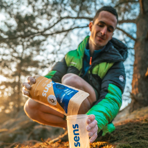 Adam Ondra Geschenkset: Mammut T-Shirt und Proteinpulver Banane